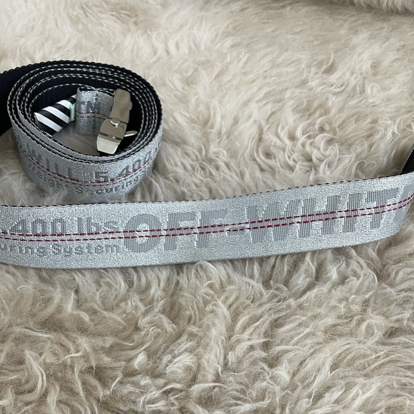 Off-white industrial belt - Picture 7 of 9
